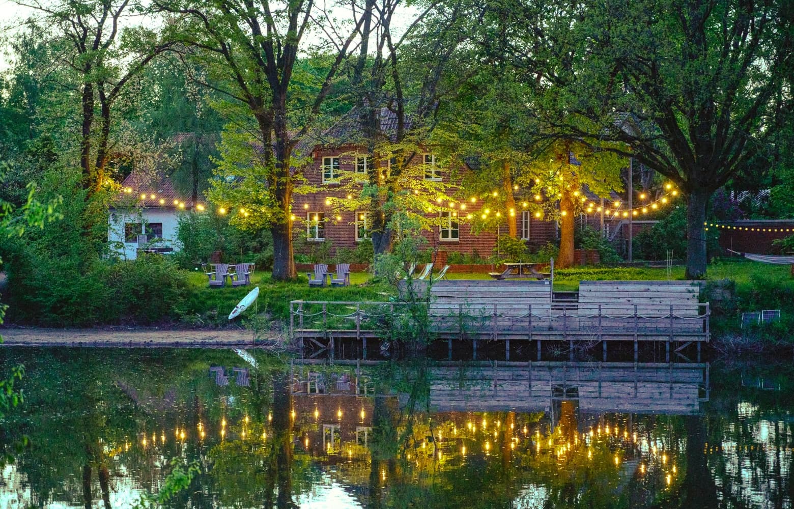 Idyllic team farm with its own lake in Lower Saxony